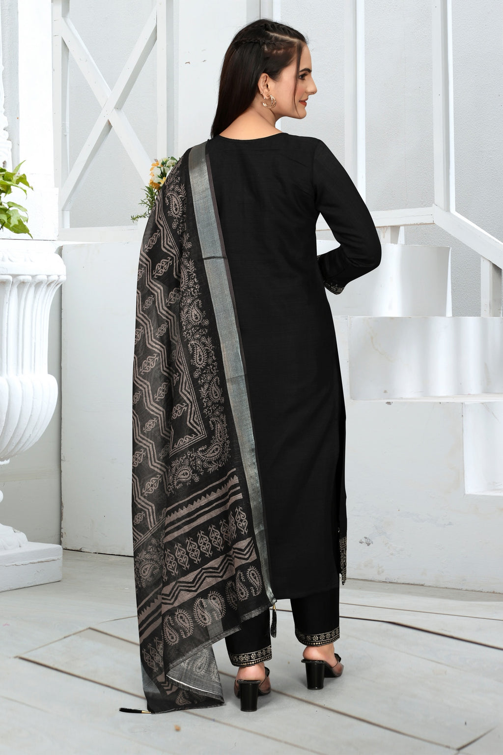 Black Vatican Kurta Set - Elegant Neck Sequence Embroidery & Jacquard Dupatta