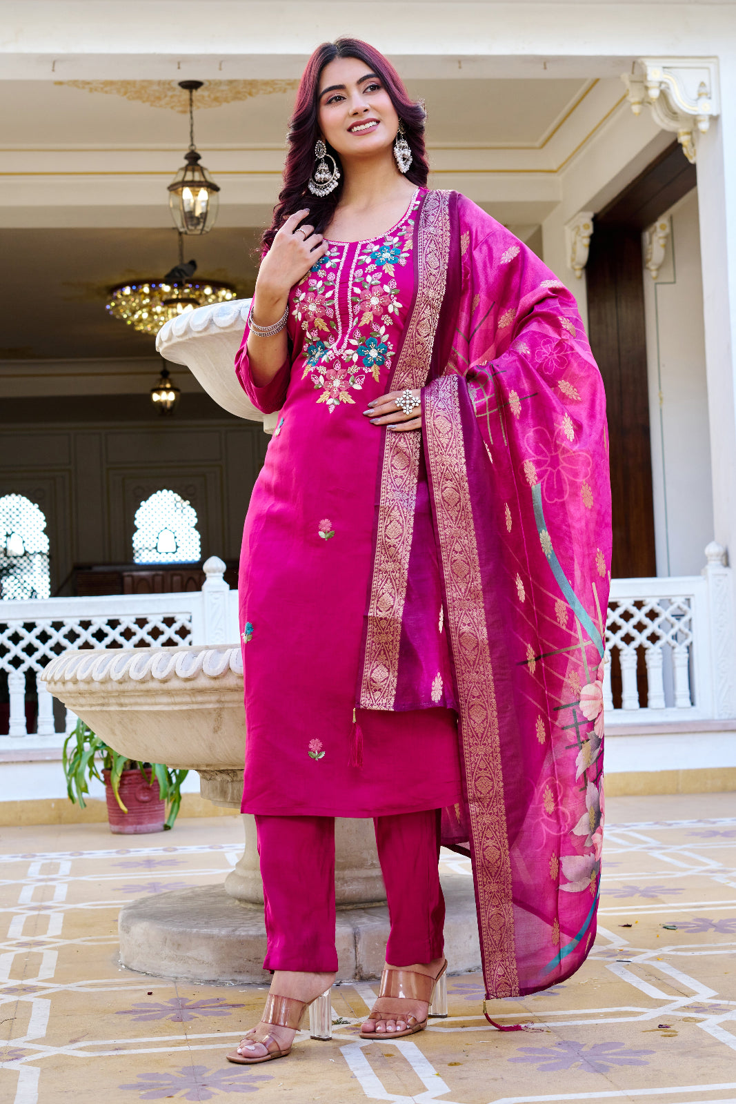 Tanturiti Pink Floral Embroidered Kurta Set with Jacquard Dupatta for Women